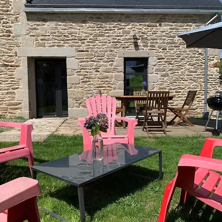 Les Ecuries Du Nevez Holiday home Ploneour-Lanvern